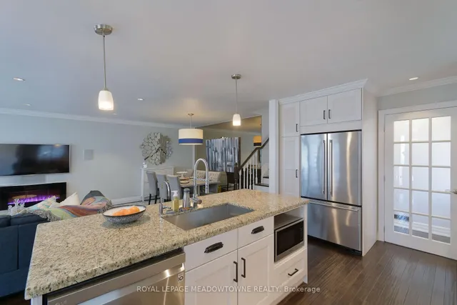 Additional image 10 of 272 Oriole Crt