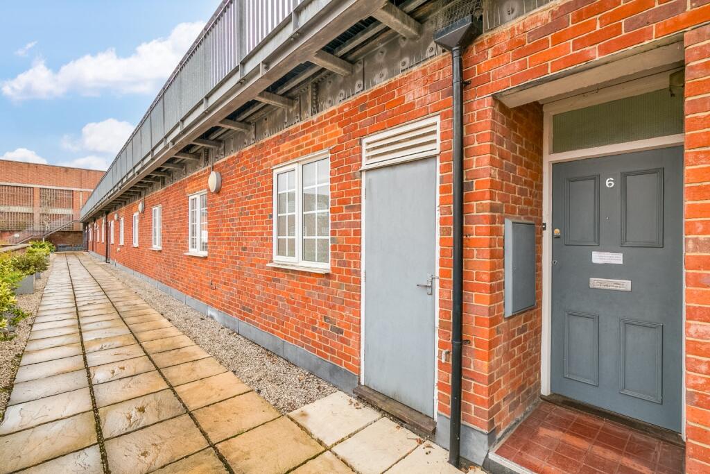 Additional image 21 of Longcroft House, Fretherne Road, Welwyn Garden City, Hertfordshire, AL8 6PZ