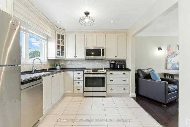 Additional image 12 of 289 East 25th St