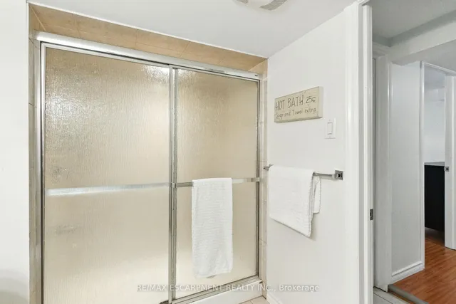 Additional image 32 of 289 East 25th St