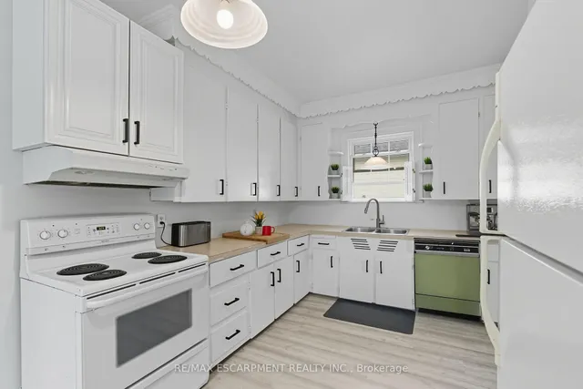 Additional image 14 of 157 East 5th St