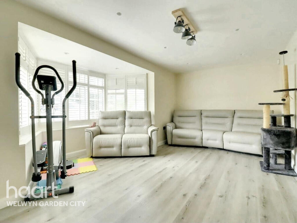 Additional image 9 of Peartree Lane, Welwyn Garden City