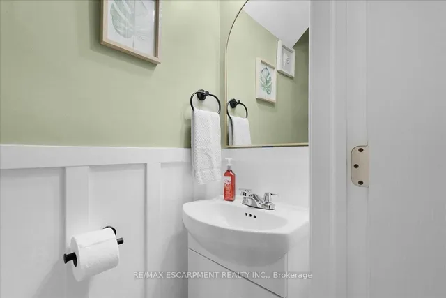 Additional image 6 of 133 Frederick Ave