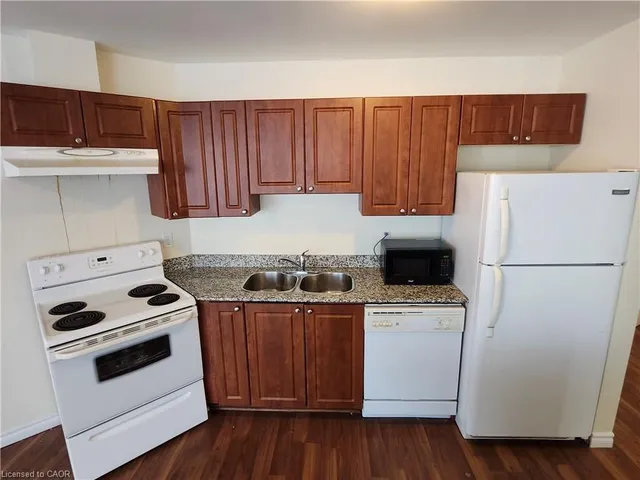 Additional image 18 of 135 James St Unit 214