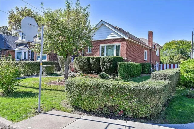 Additional image 3 of 27 Paradise Rd