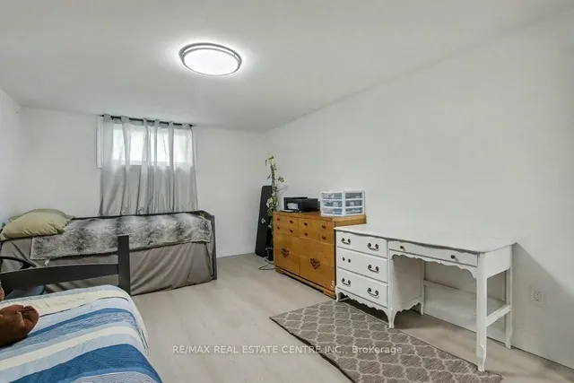 Additional image 24 of 40 Tara Crt