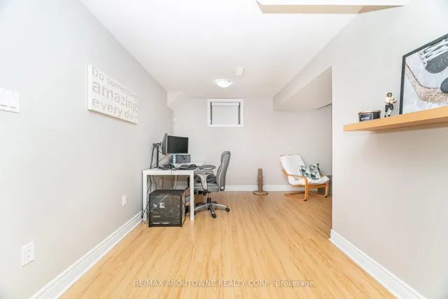 Additional image 40 of 540 Guelph Line Unit 1