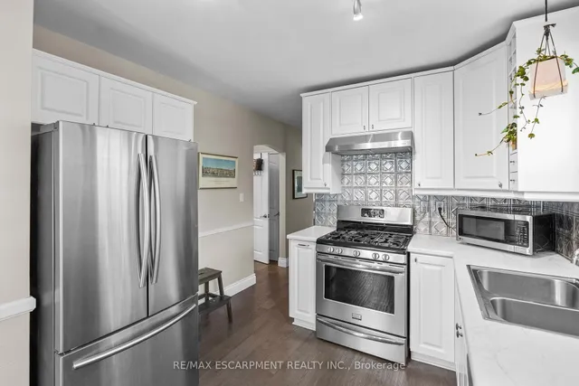 Additional image 9 of 48 Franklin Ave