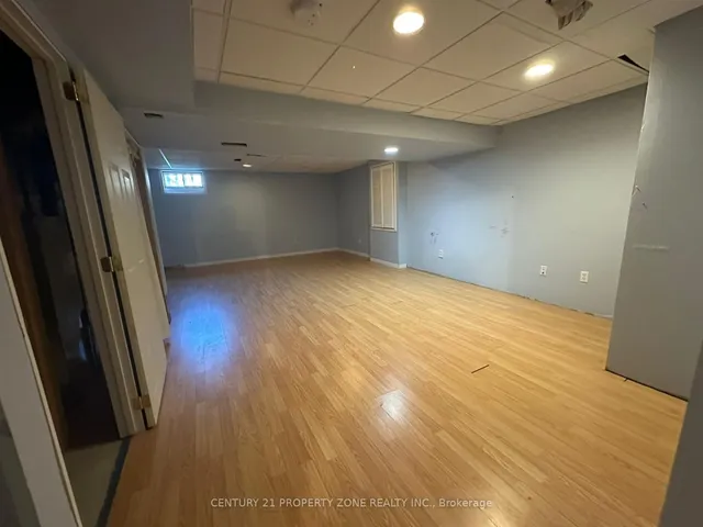 Additional image 22 of 1889 Upper Wentworth St Unit 35