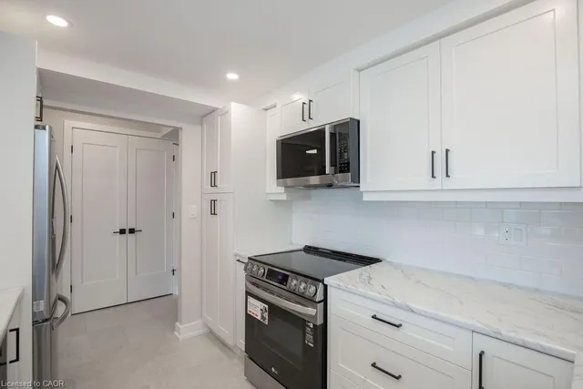 Additional image 23 of 495 Highway 8 Unit 210