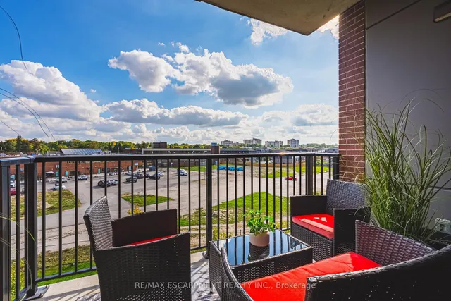 Additional image 7 of 1 Redfern Ave Unit 317