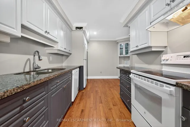 Additional image 10 of 341 Wilson Dr Unit 16