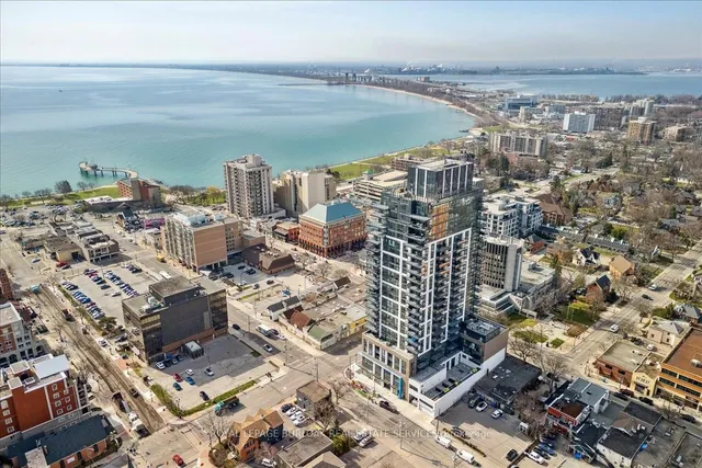 Additional image 37 of 2007 James St Unit 1405