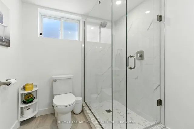 Additional image 34 of 139 TOBY Cres