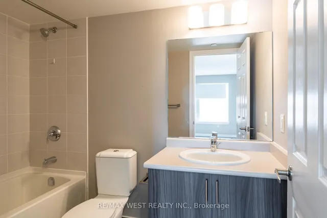 Additional image 29 of 716 Main St Unit 910