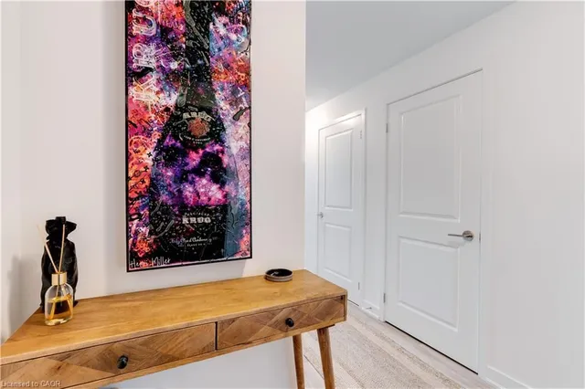 Additional image 3 of 2007 James St Unit 409