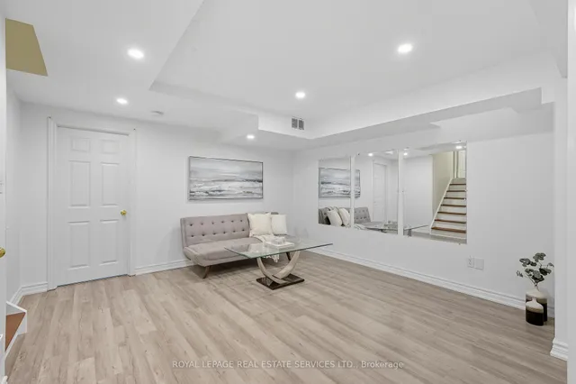 Additional image 40 of 1213 Bonin Cres