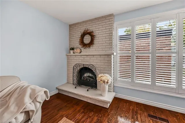 Additional image 8 of 1560 Kerns Rd Unit 7