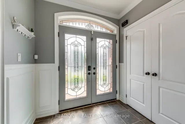 Additional image 3 of 5803 Page Cres