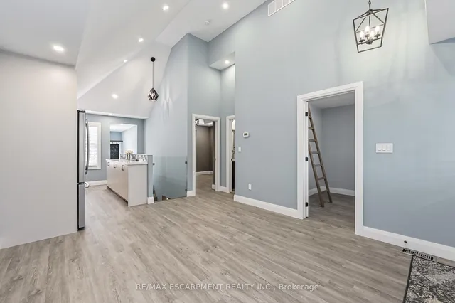 Additional image 7 of 95 Houghton Ave