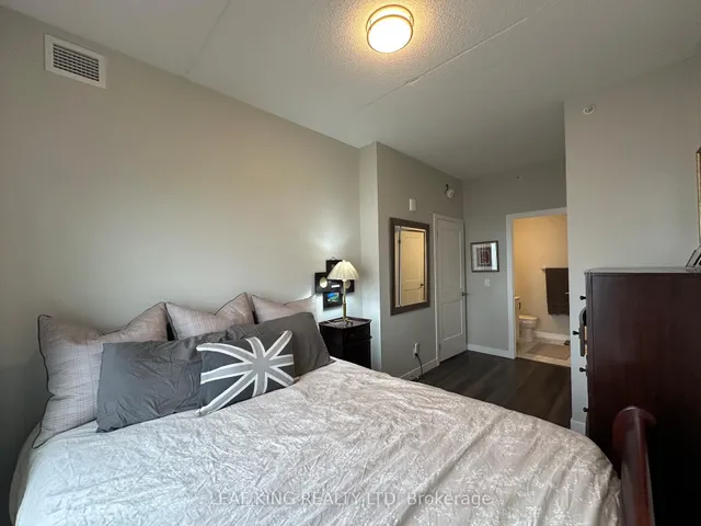 Additional image 20 of 15 Queen St Unit 1902