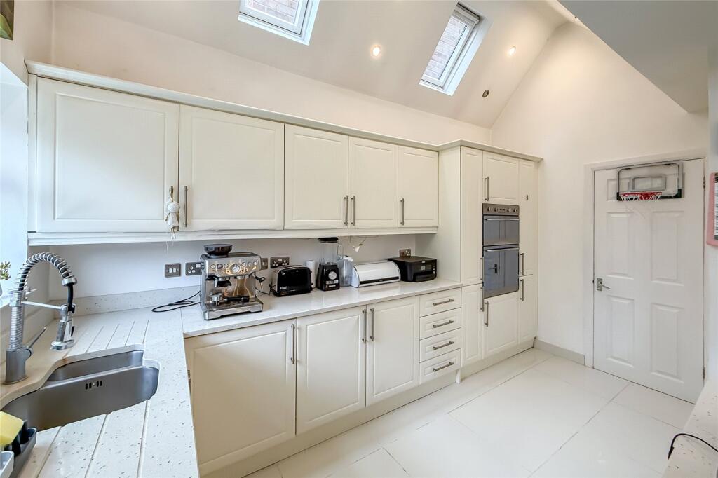 Additional image 4 of Villiers Crescent, St. Albans, Hertfordshire, AL4