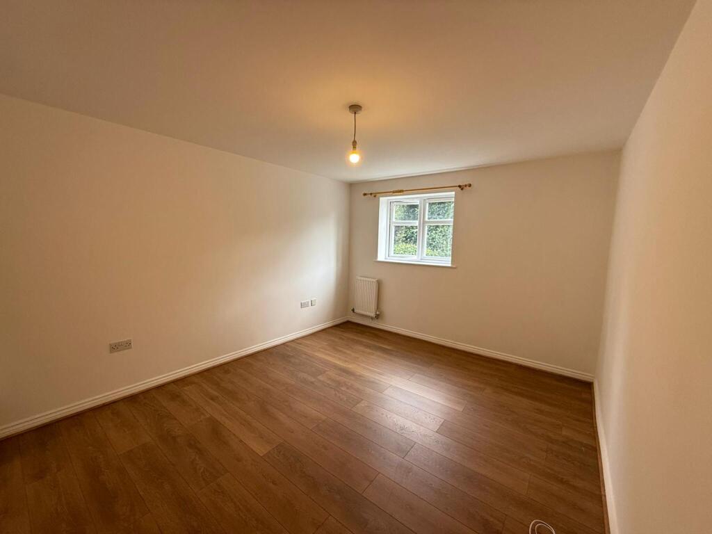 Additional image 4 of Haunch Close