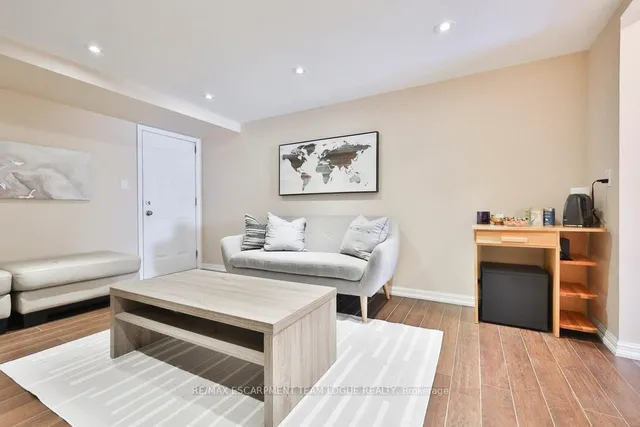 Additional image 9 of 3117 WALKERS Line