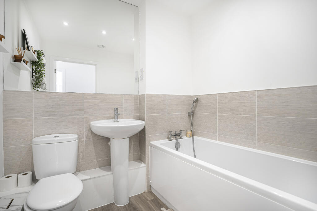 Additional image 9 of Blossom Drive, Welwyn Garden City, AL7