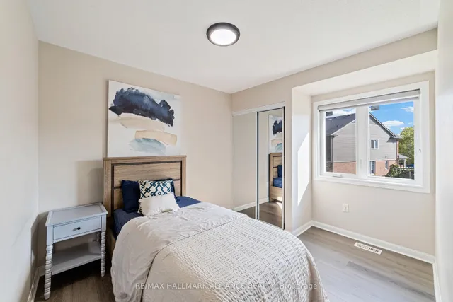 Additional image 19 of 402 Schreyer Cres