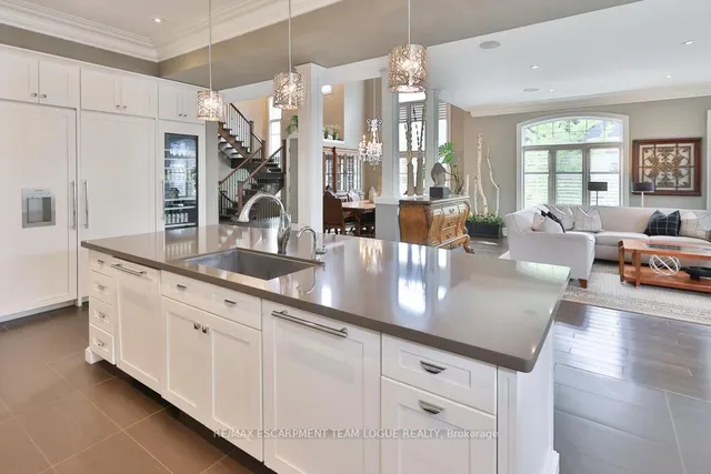 Additional image 11 of 2229 Lakeshore Rd