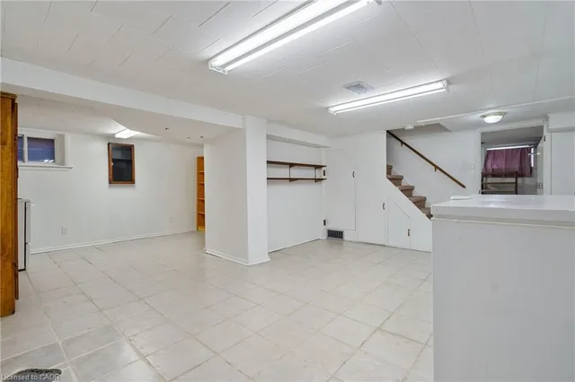 Additional image 26 of 3 Montrose Ave