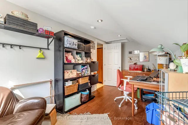 Additional image 27 of 108 Emerald St