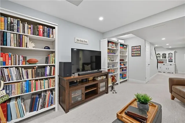 Additional image 37 of 3333 New St Unit 92