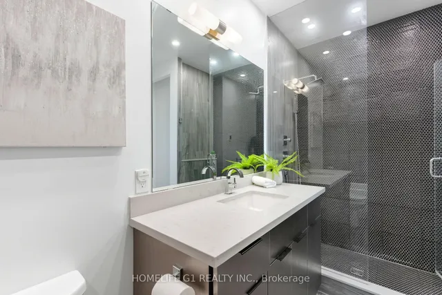 Additional image 16 of 2007 James St Unit 2002