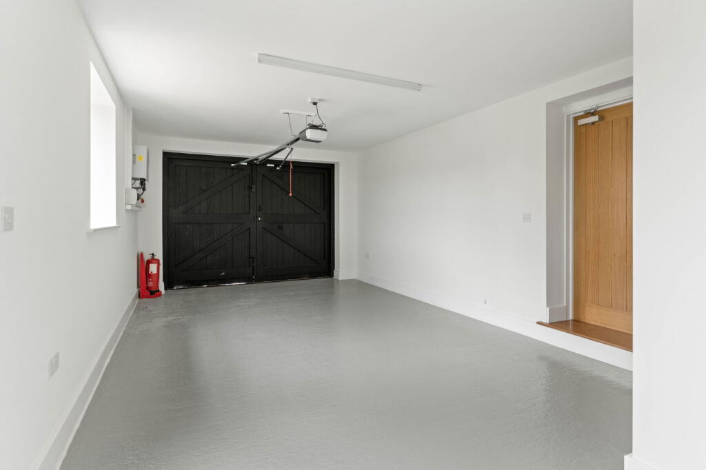 Additional image 35 of Stunning 4 bedroom country home with 4.52 acre paddock