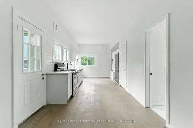 Additional image 22 of 684 Beach Blvd