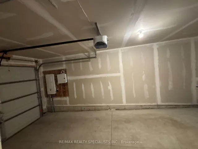 Additional image 21 of 590 North Service Rd Unit 135