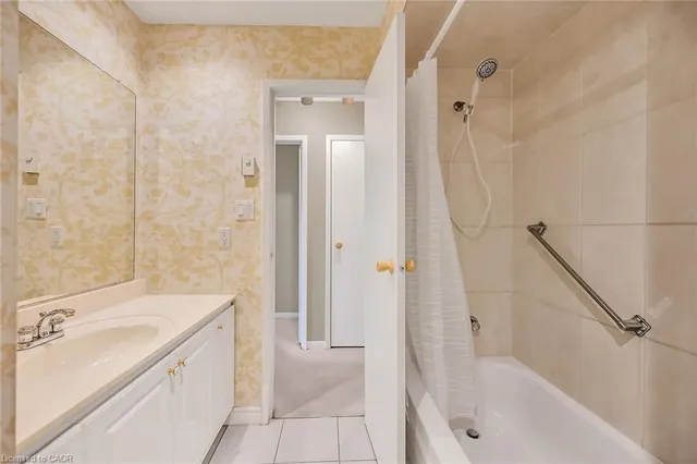 Additional image 26 of 1560 Kerns Rd Unit 7