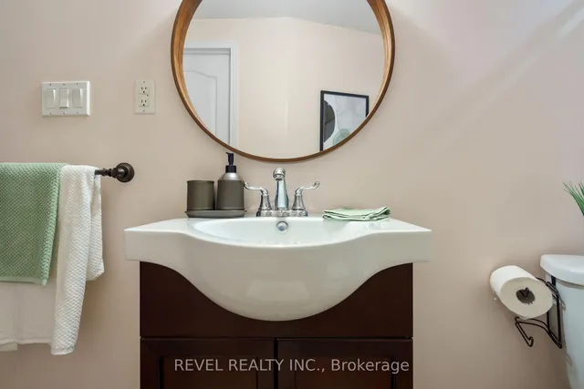 Additional image 31 of 14 Fox Ru