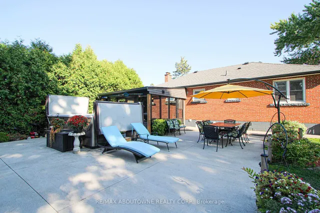 Additional image 40 of 2105 Maplewood Dr