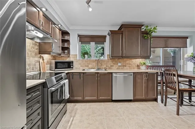 Additional image 5 of 1212 Fennell Ave Unit 304