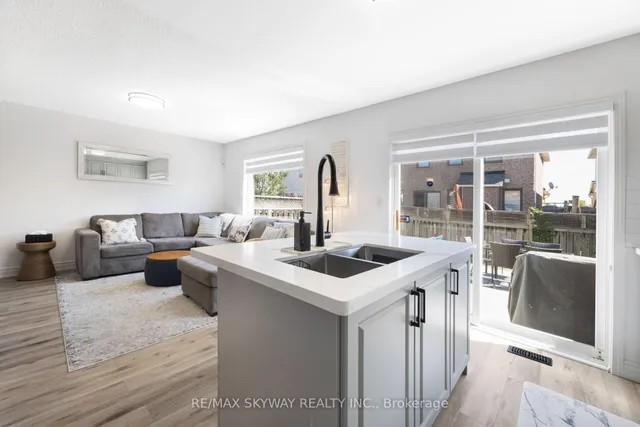 Additional image 23 of 1570 Cartwright Cres