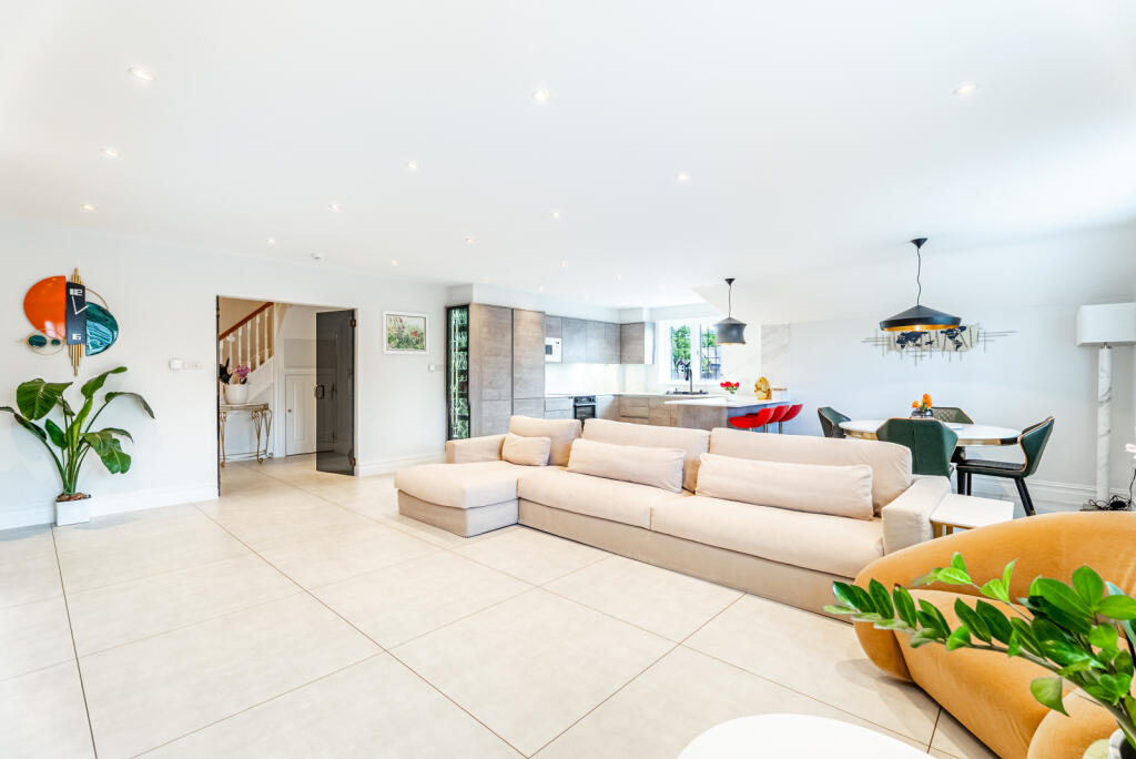 Additional image 17 of Luton Road, Harpenden, Hertfordshire, AL5