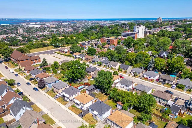 Additional image 32 of 38 Salem Ave