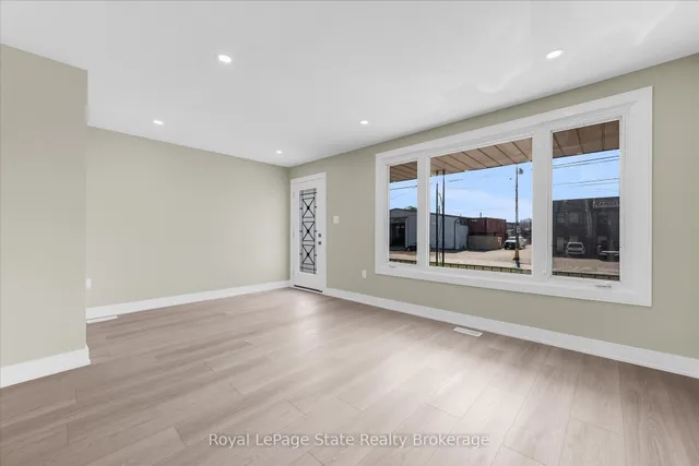 Additional image 5 of 1965 Brampton St