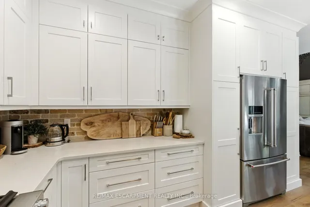 Additional image 15 of 587 Sandcherry Dr