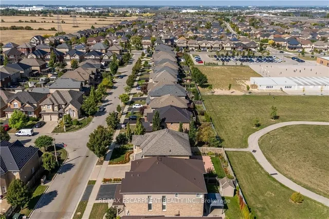 Additional image 46 of 51 Showcase Dr