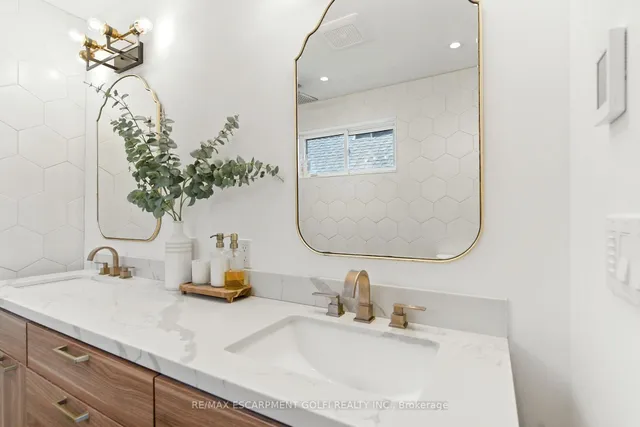 Additional image 37 of 369 Charlton Ave