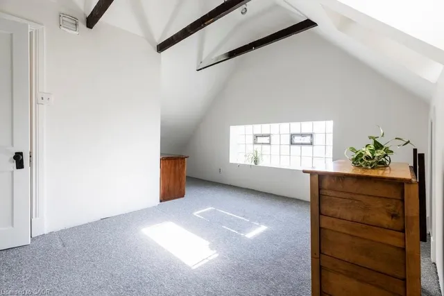 Additional image 34 of 174 Emerald St